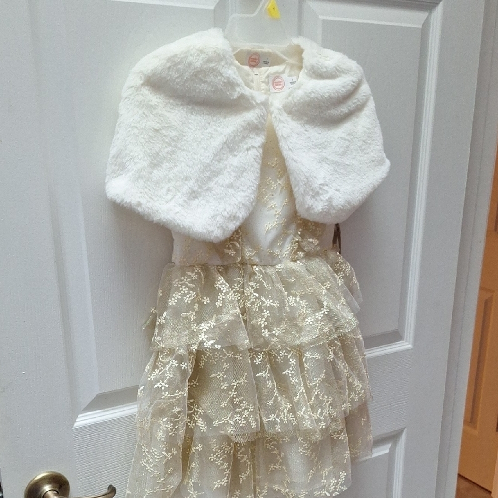 childrens Girls Wonder Nation Gold Lined Cape Dress Size 7